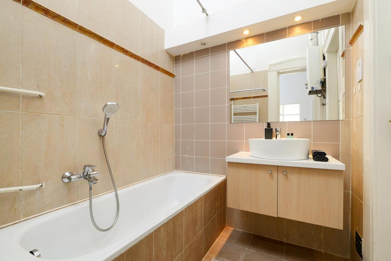 בודפשט Akacfa 7 City Center Beautiful Apartment מראה חיצוני תמונה